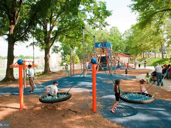 1276 N Wayne Street 704, Arlington VA 22201