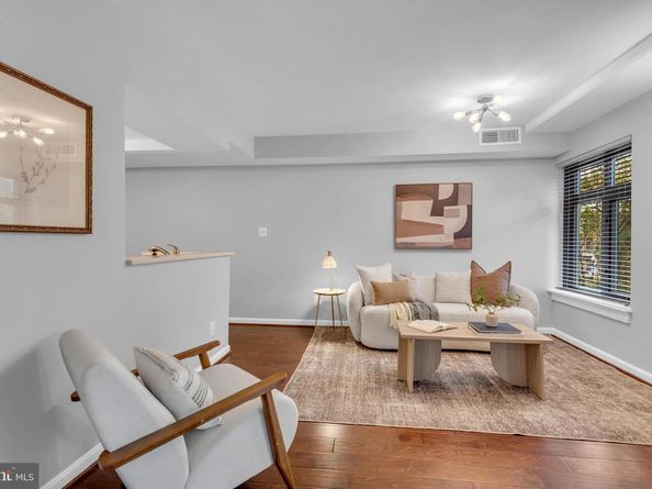 2400 Clarendon Boulevard 212, Arlington VA 22201