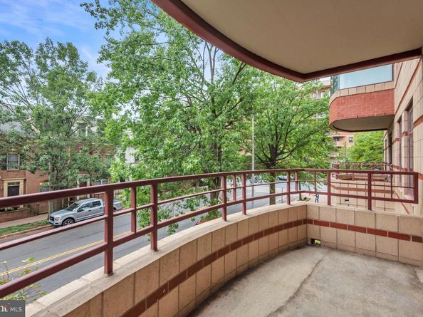 2400 Clarendon Boulevard 212, Arlington VA 22201