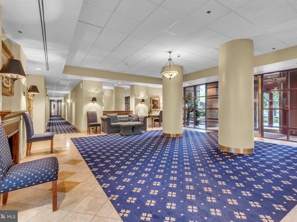 2400 Clarendon Boulevard 212, Arlington VA 22201