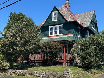 152 Walnut Street