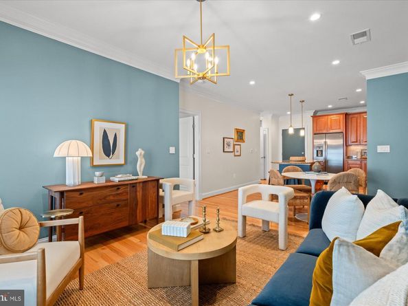 1023 N Royal Street 203, Alexandria VA 22314