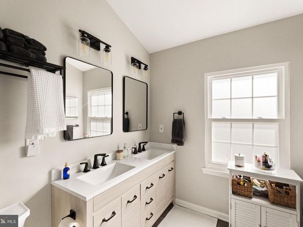 12001 Edgemere Circle, Reston VA 20190