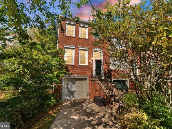 12001 Edgemere Circle, Reston VA 20190