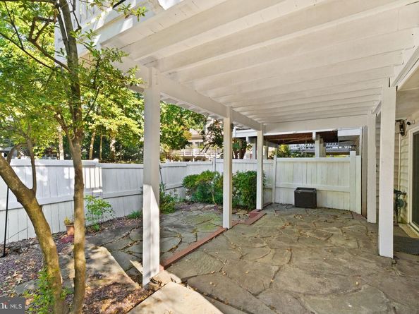 12001 Edgemere Circle, Reston VA 20190
