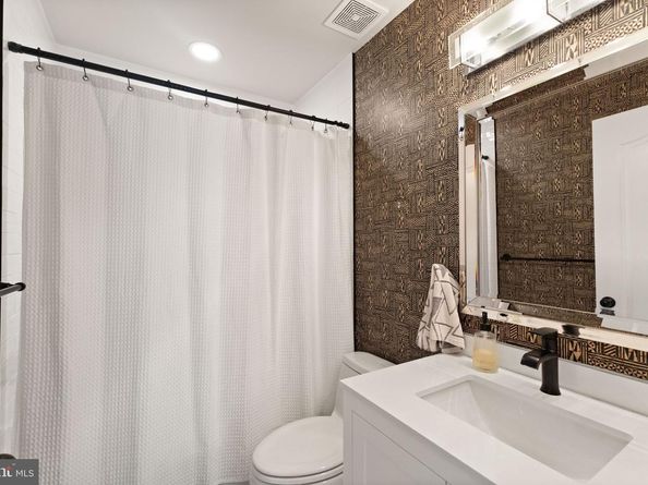 12001 Edgemere Circle, Reston VA 20190