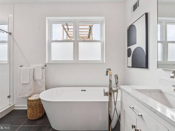 1106 Titan Street, Philadelphia PA 19147