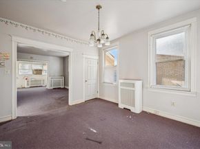 4083 Ford Road, Philadelphia PA 19131