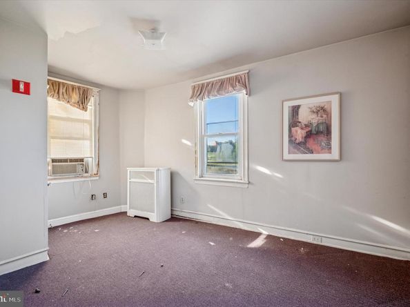 4083 Ford Road, Philadelphia PA 19131