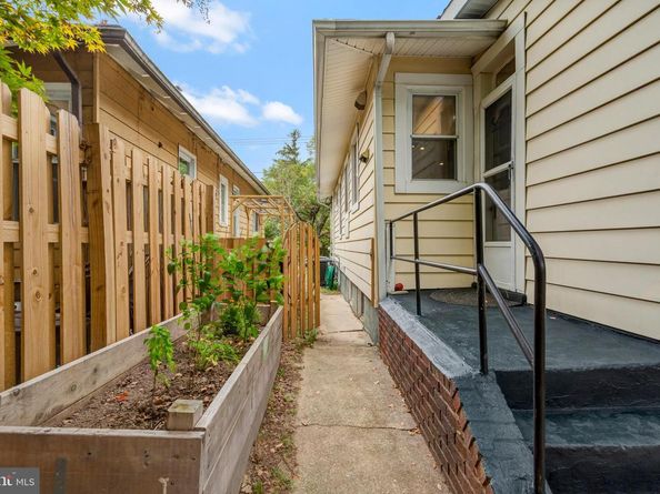 3003 10TH Street NE, Washington DC 20017