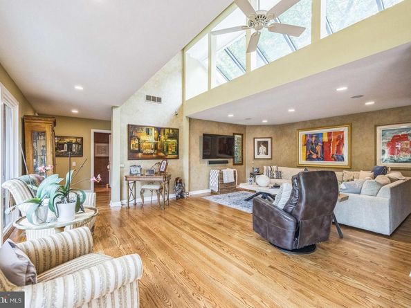 745 Germantown Pike, Lafayette Hill PA 19444