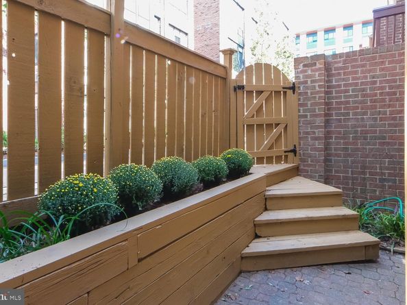 615 N Tazewell Street, Arlington VA 22203