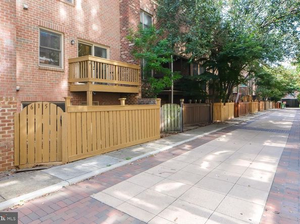 615 N Tazewell Street, Arlington VA 22203