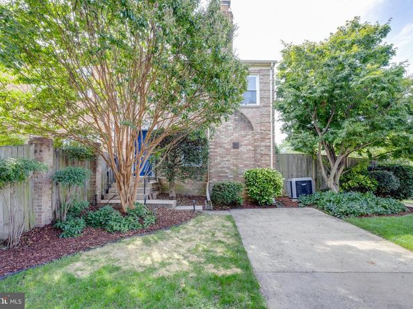 916 Bernard Street, Alexandria VA 22314