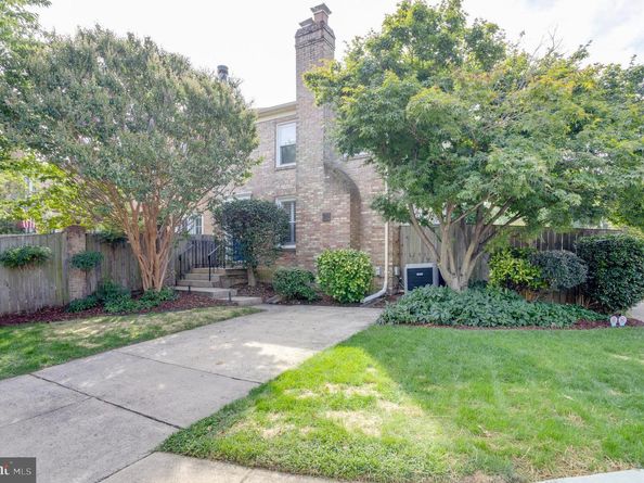 916 Bernard Street, Alexandria VA 22314