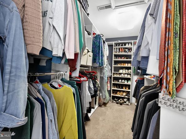 222 Hillsboro Mills Lane, Wallingford PA 19086