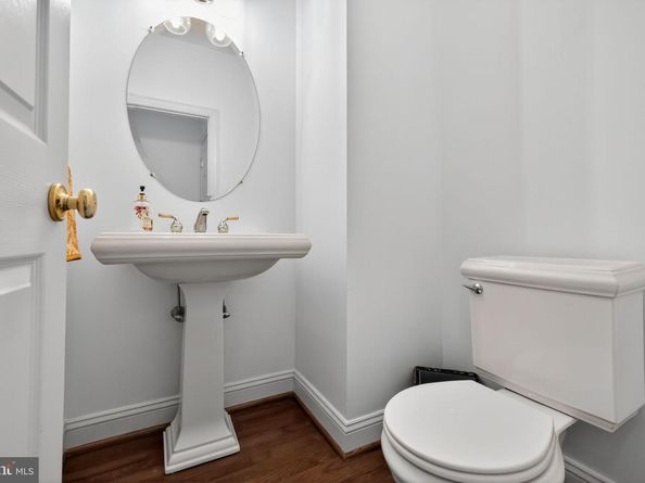 222 Hillsboro Mills Lane, Wallingford PA 19086