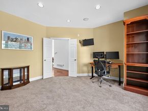 222 Hillsboro Mills Lane, Wallingford PA 19086