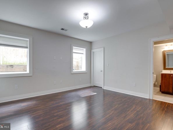 510 Walker Street SW, Vienna VA 22180