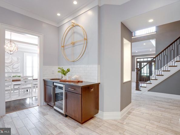 510 Walker Street SW, Vienna VA 22180