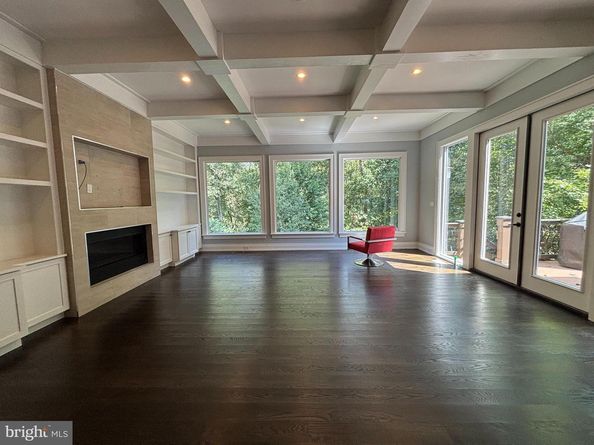 510 Walker Street SW, Vienna VA 22180