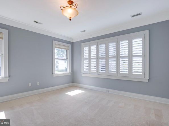 510 Walker Street SW, Vienna VA 22180