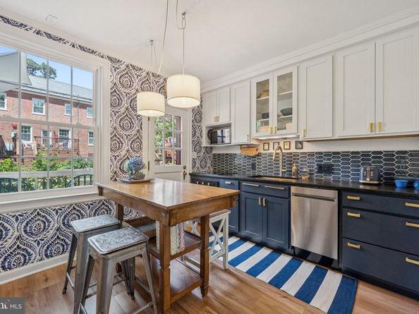 1415 S Barton Street 252, Arlington VA 22204