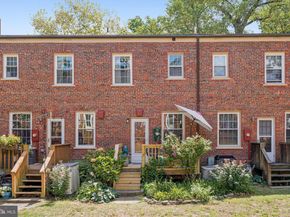 1415 S Barton Street 252, Arlington VA 22204