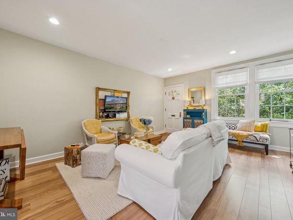1415 S Barton Street 252, Arlington VA 22204