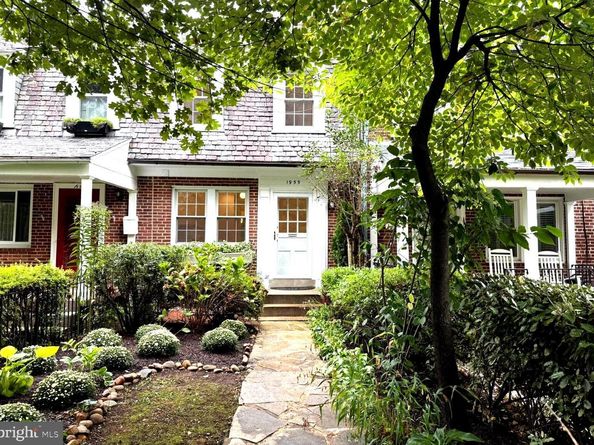 1955 39TH Street NW, Washington DC 20007