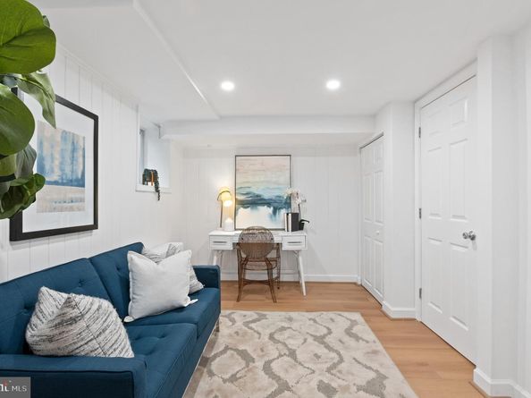 1955 39TH Street NW, Washington DC 20007