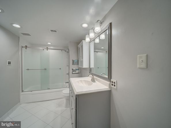 2142 Cathedral Avenue NW, Washington DC 20008