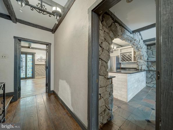 2142 Cathedral Avenue NW, Washington DC 20008