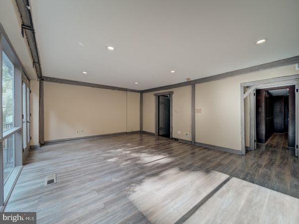 2142 Cathedral Avenue NW, Washington DC 20008