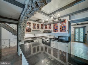 2142 Cathedral Avenue NW, Washington DC 20008