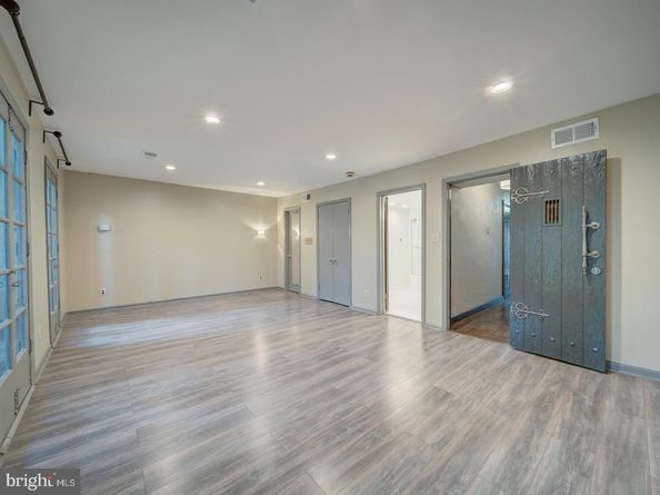 2142 Cathedral Avenue NW, Washington DC 20008