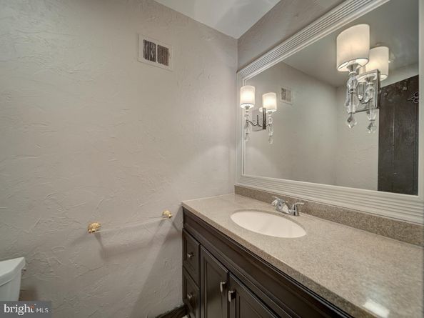 2142 Cathedral Avenue NW, Washington DC 20008