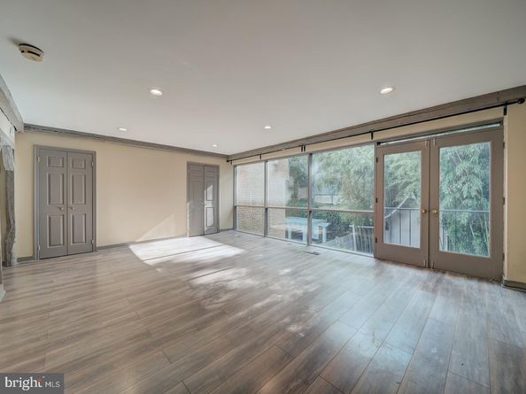 2142 Cathedral Avenue NW, Washington DC 20008