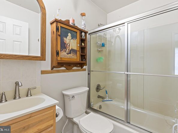 15202 Bernita Drive, Philadelphia PA 19116