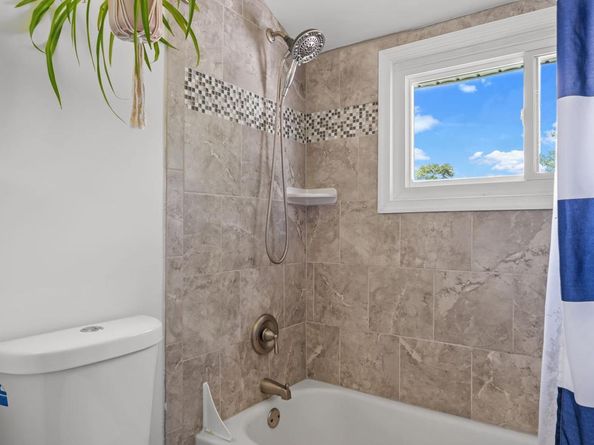 57 Island Road, Levittown PA 19057