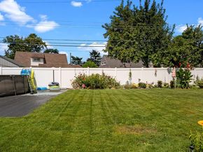 57 Island Road, Levittown PA 19057