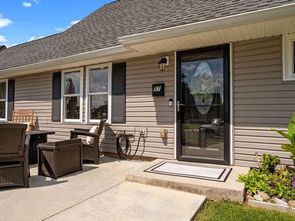 57 Island Road, Levittown PA 19057
