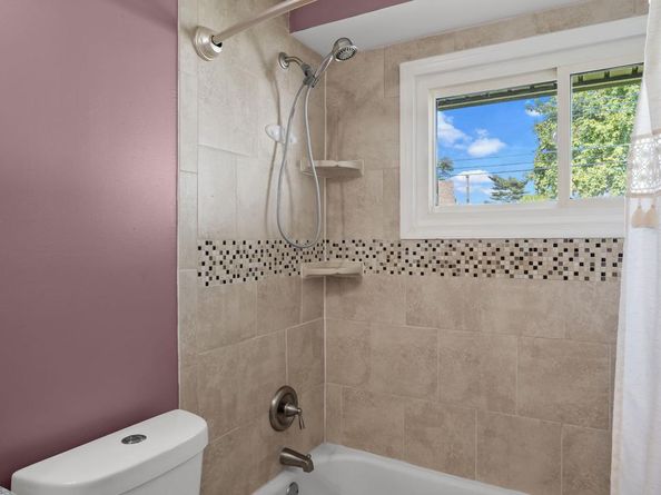 57 Island Road, Levittown PA 19057