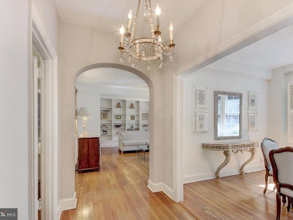3031 Sedgwick Street NW 102E, Washington DC 20008