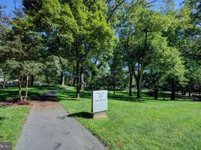 3031 Sedgwick Street NW 102E, Washington DC 20008