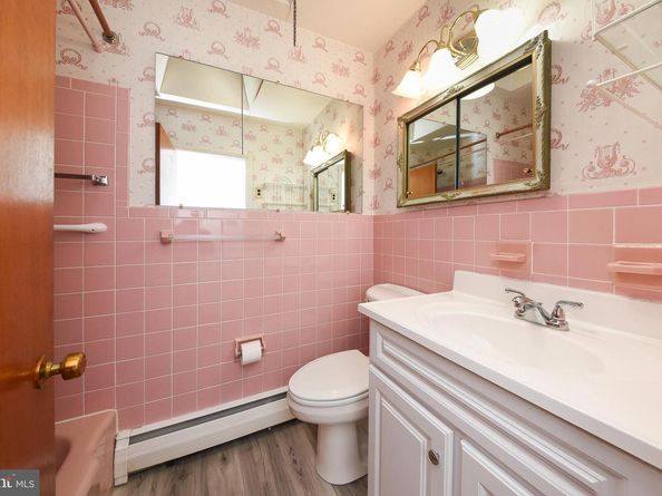 7812 Halstead Street, Philadelphia PA 19111