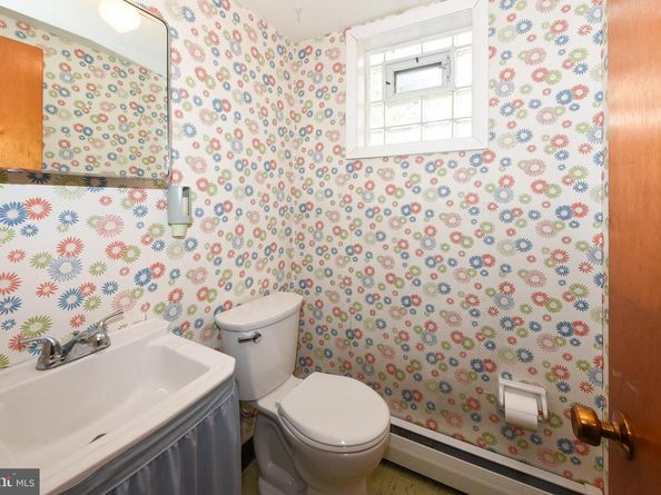 7812 Halstead Street, Philadelphia PA 19111