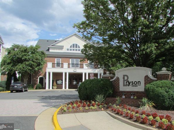 12945 Centre Park Circle 403, Herndon VA 20171