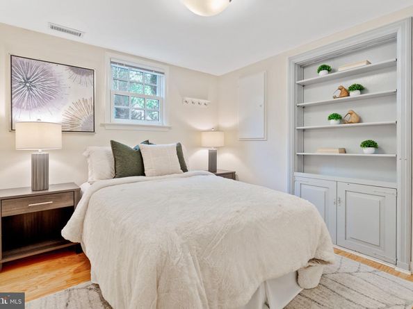 4612 24TH Street N, Arlington VA 22207