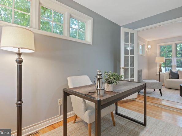 4612 24TH Street N, Arlington VA 22207